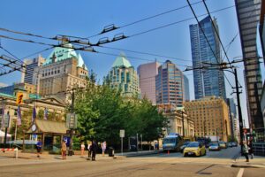 カナダの有名企業ランキング＆業界別ガイド【就職・投資・ブランド完全網羅】